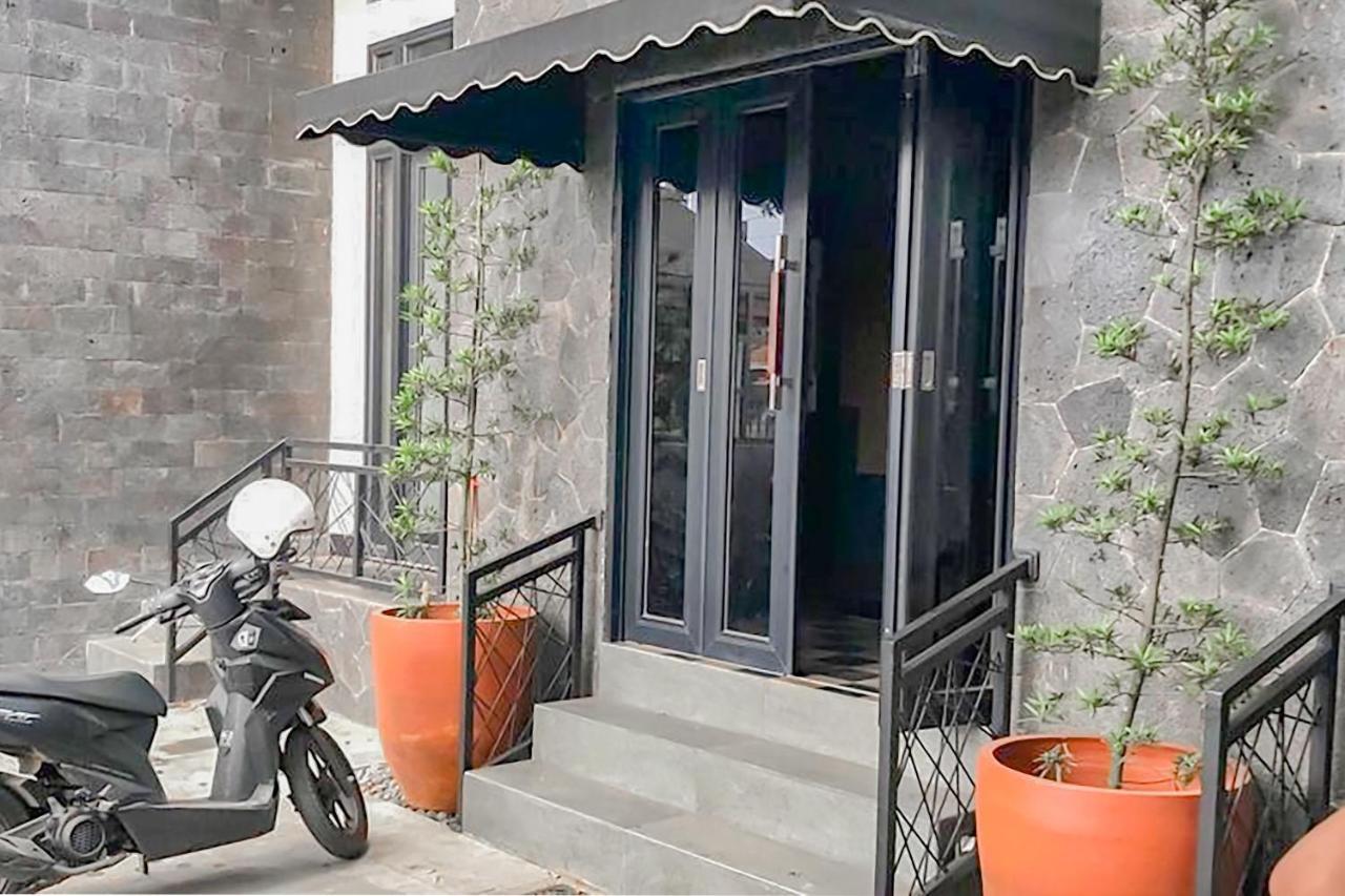 Urbanview Elephant Eleven Residence Bandung By Reddoorz Exterior foto